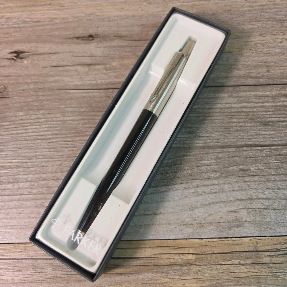 Parker Jotter Ballpoint Pen Black & Chrome Medium Point New In Box Gift Writing